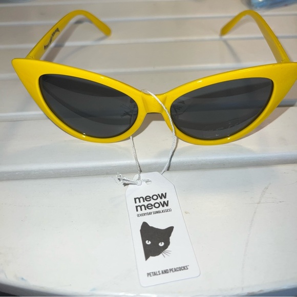 Petals And Pracocks Nordstrom’s Accessories - PETALS AND PEACOCKS Meow Meow Cat Eyes Yellow Sunglasses UV 400 Protection Retro